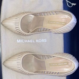 Pair of slightly use Michael Kors Collection High Heels Pumps by Michael Kors